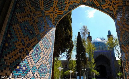 مدرسه چهارباغ اصفهان