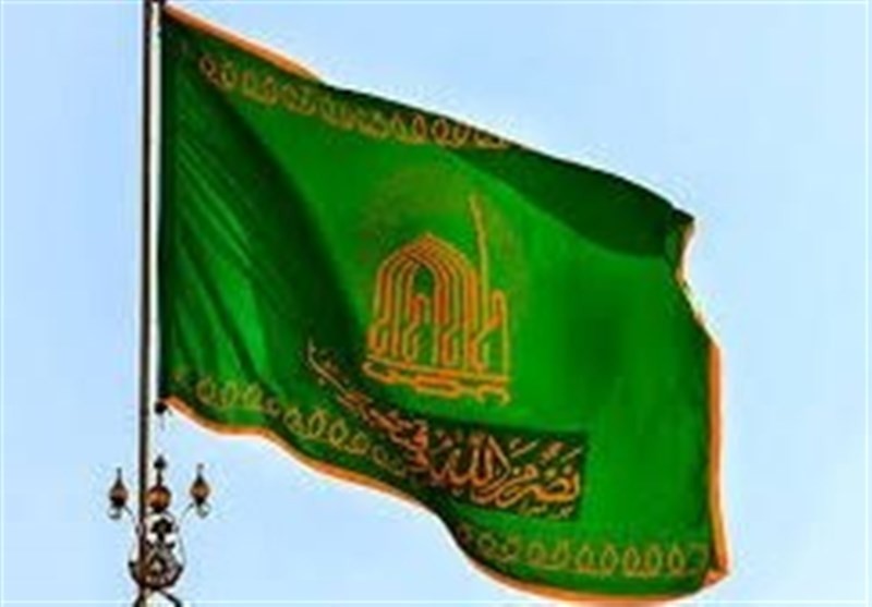 آن حجّت حق میان بشر همچون مهر