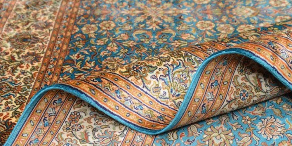چطور از فرش های ابریشمی خود در برابر آسیب‌دیدگی محافظت کنیم؟