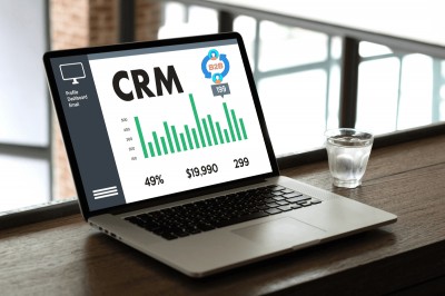 انتخاب CRM برای کسب‌وکارهای B2B