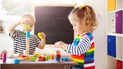 ۶ مرحله بازی - راهنمای والدین در مورد چگونگی تقویت رشد کودک