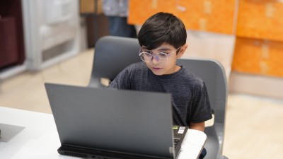 از کجا بفهمیم استعداد برنامه نویسی داریم؟ راهنمای جامع و عملی کشف استعداد در کودکان و نوجوانان