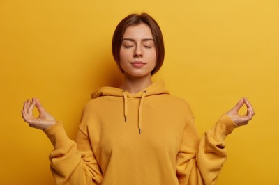 نابودی استرس در 30 روز: چگونه با اضطراب و استرس مقابله کنیم؟